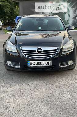 Седан Opel Insignia 2012 в Львові