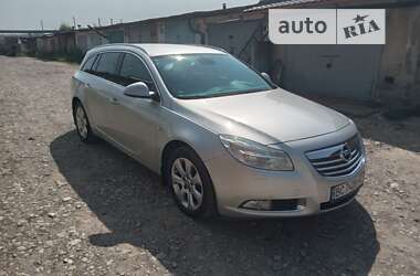 Универсал Opel Insignia 2012 в Бориславе