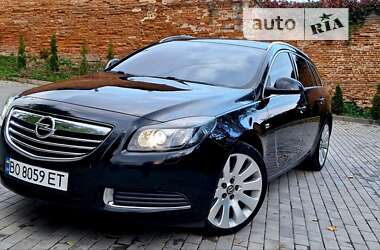 Універсал Opel Insignia 2010 в Тернополі