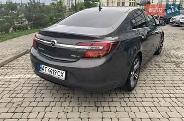 Седан Opel Insignia 2015 в 