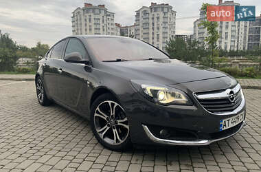 Седан Opel Insignia 2015 в 