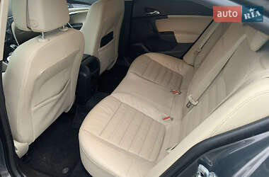 Седан Opel Insignia 2015 в 