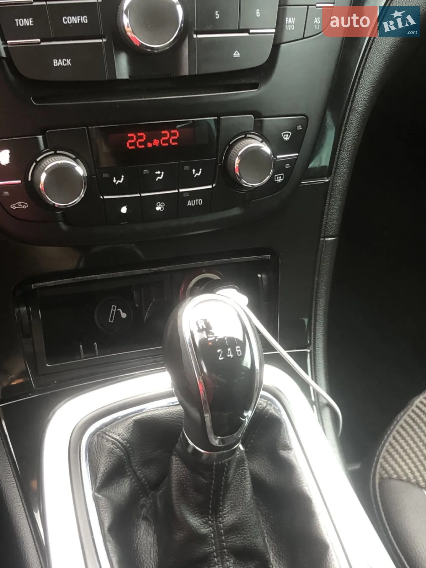 2010 Opel Insignia - мініатюра 4