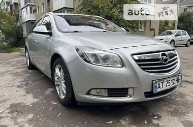 Універсал Opel Insignia 2011 в Івано-Франківську