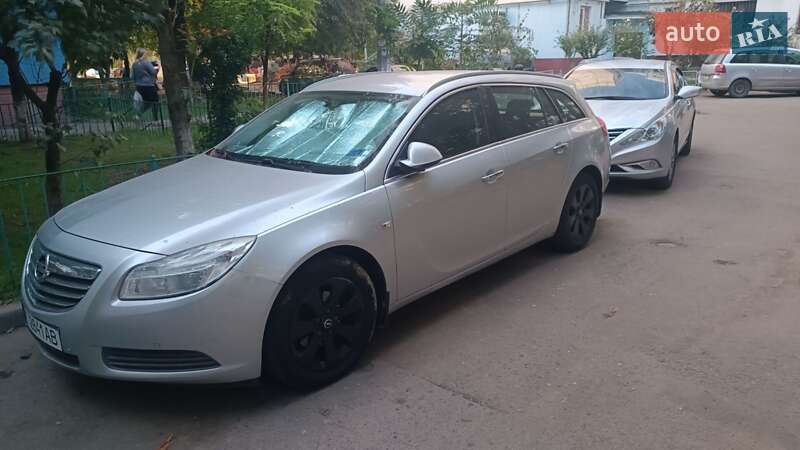 Універсал Opel Insignia 2012 в 
