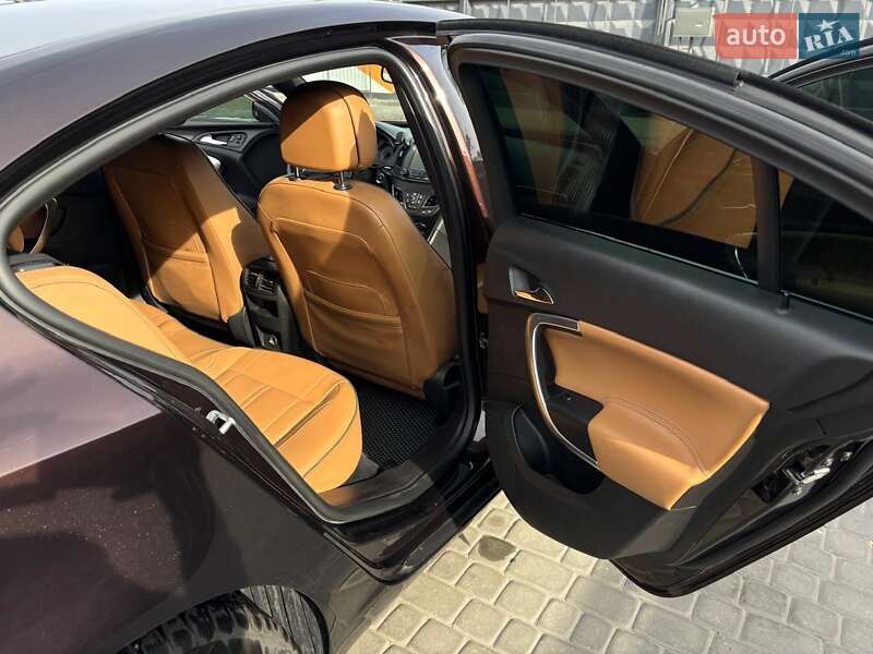 Седан Opel Insignia 2016 в Кременчуці