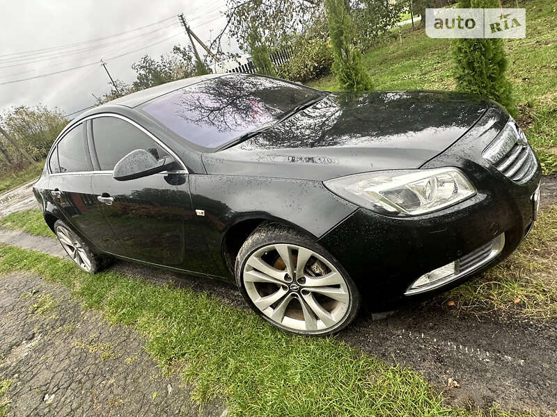 Седан Opel Insignia 2010 в Луцьку