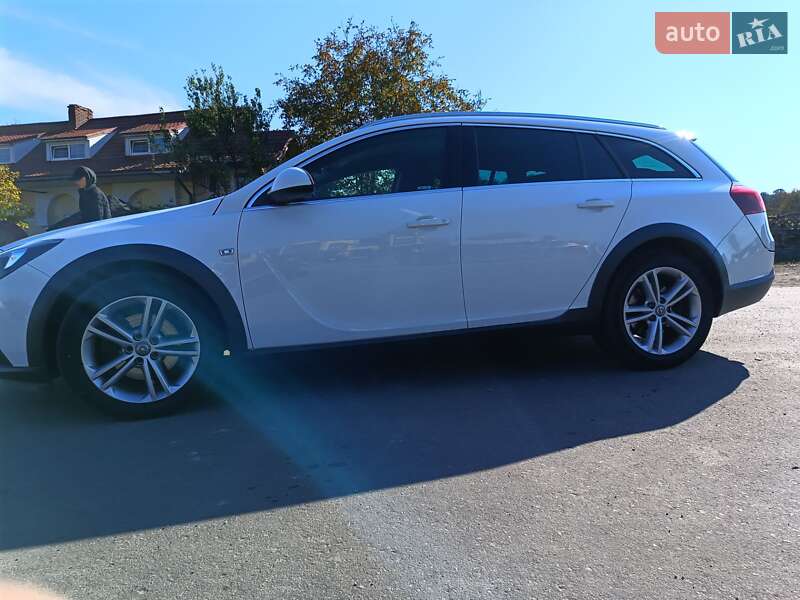 Універсал Opel Insignia 2015 в Івано-Франківську