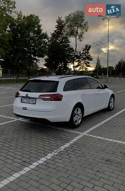 Универсал Opel Insignia 2015 в 