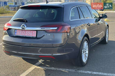 Универсал Opel Insignia 2015 в 