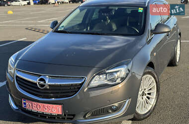 Универсал Opel Insignia 2015 в 