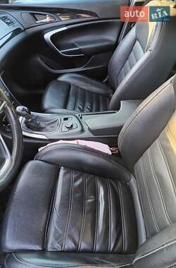 Универсал Opel Insignia 2012 в 