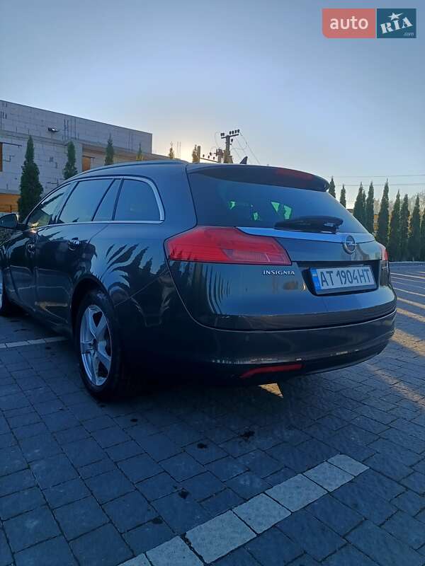 Універсал Opel Insignia 2012 в Івано-Франківську