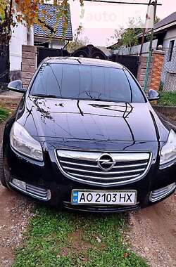 Седан Opel Insignia 2011 в Иршаве