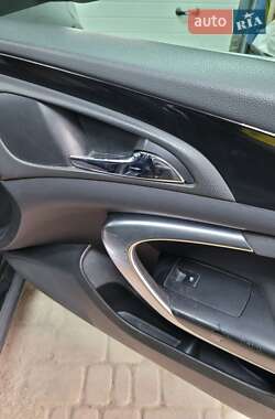 Универсал Opel Insignia 2010 в 