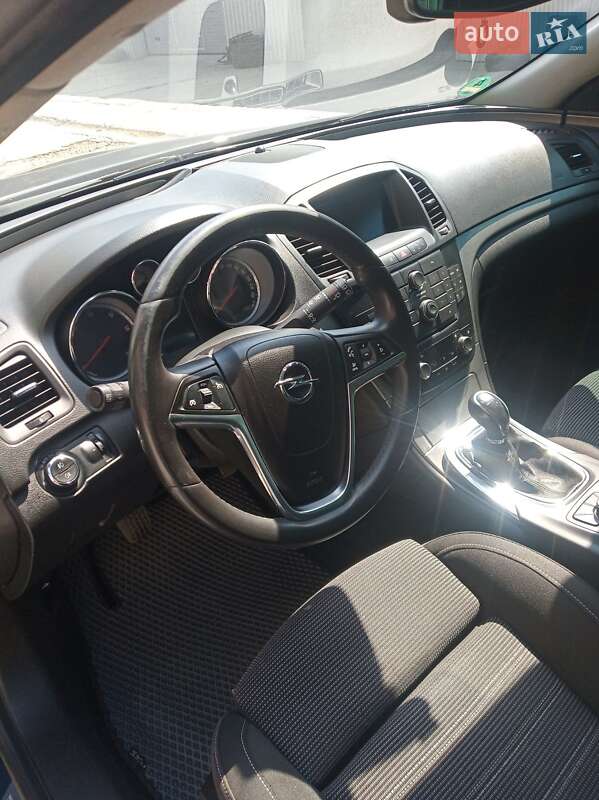Універсал Opel Insignia 2011 в Дубні