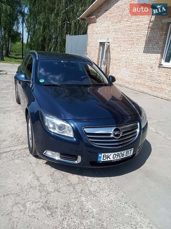 Opel Insignia 2011