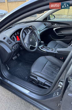 Седан Opel Insignia 2012 в Львові