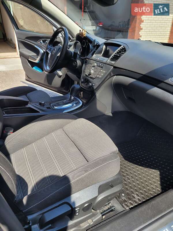 Универсал Opel Insignia 2011 в Мироновке
