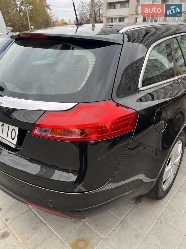 Універсал Opel Insignia 2012 в Черкасах