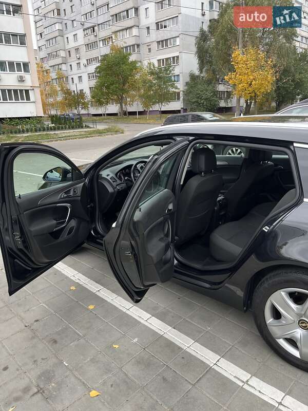 Універсал Opel Insignia 2012 в Черкасах