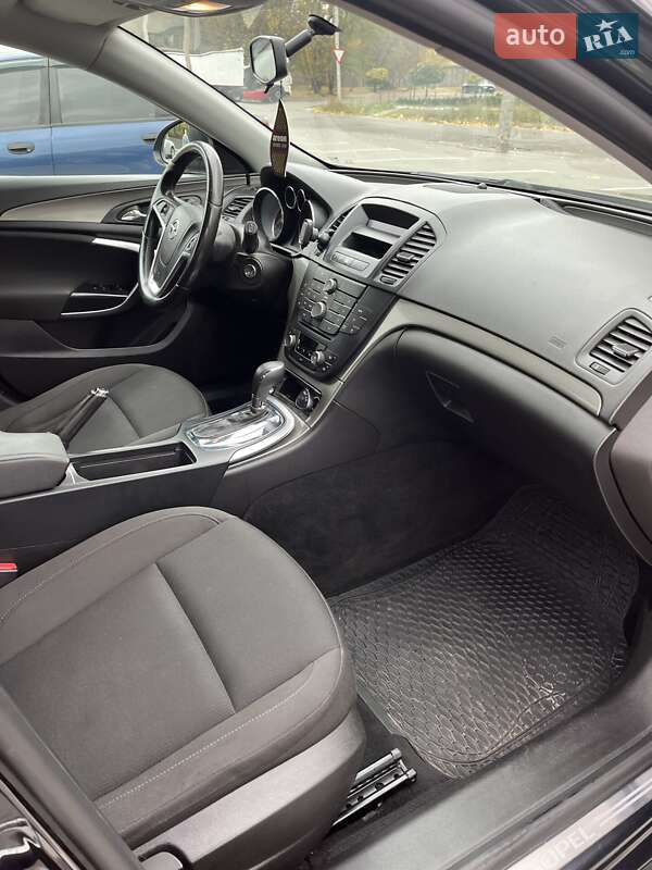 Універсал Opel Insignia 2012 в Черкасах