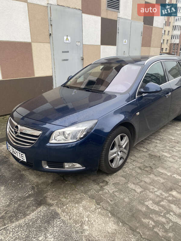 Opel Insignia 2011
