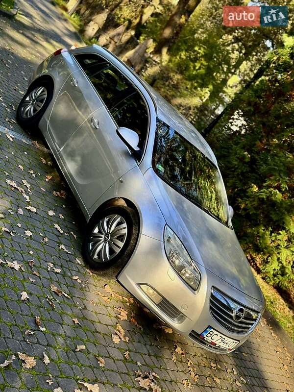 Универсал Opel Insignia 2009 в Львове