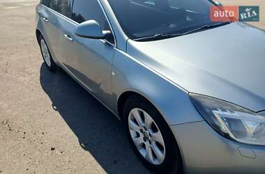 Универсал Opel Insignia 2011 в 