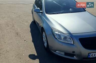 Универсал Opel Insignia 2011 в 