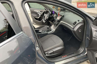 Универсал Opel Insignia 2014 в 