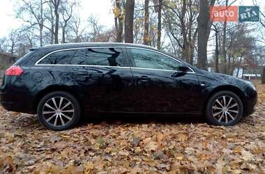 Универсал Opel Insignia 2011 в 