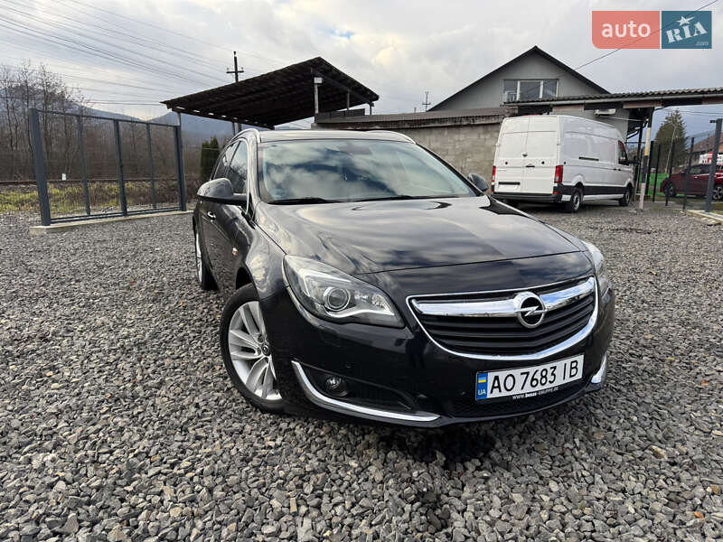 Универсал Opel Insignia 2015 в 