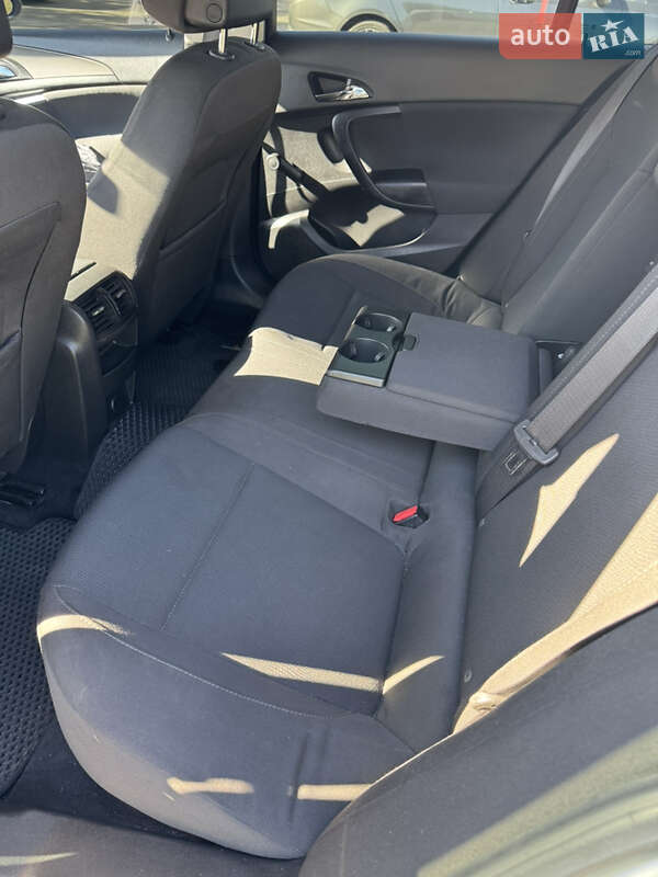 Универсал Opel Insignia 2009 в Чернигове