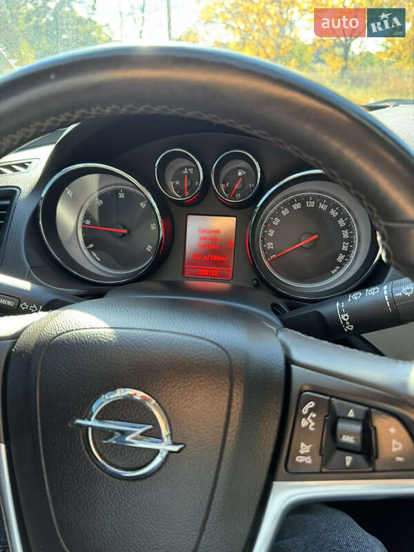 Универсал Opel Insignia 2009 в Чернигове