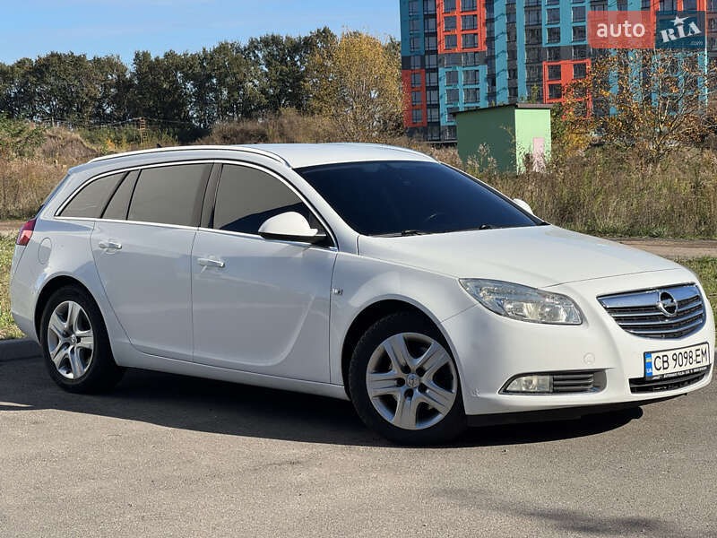 Универсал Opel Insignia 2009 в Чернигове