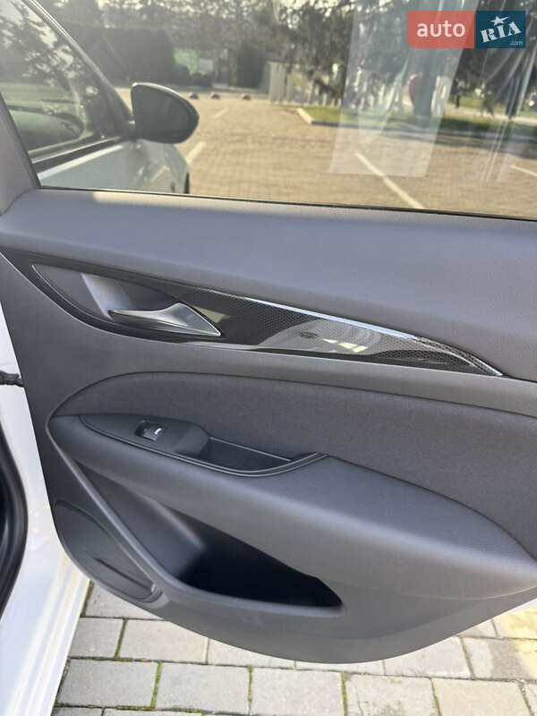 Лифтбек Opel Insignia 2022 в Луцке