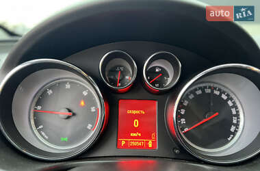 Ліфтбек Opel Insignia 2010 в 