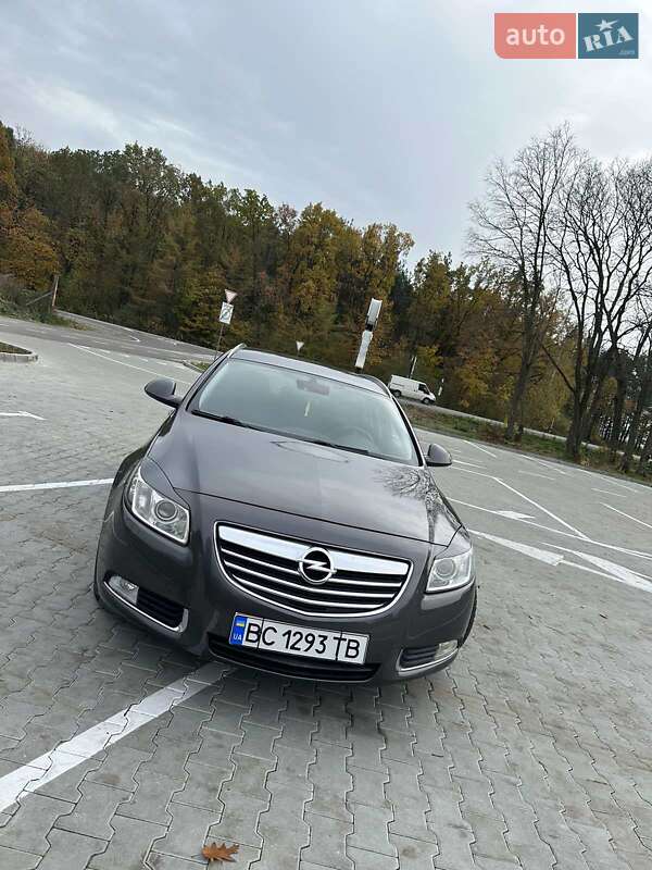 Opel Insignia 2011