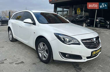 Універсал Opel Insignia 2014 в Чернівцях