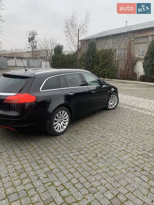 Універсал Opel Insignia 2010 в Стрию
