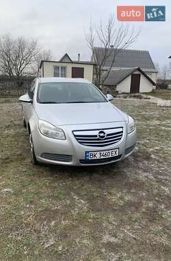 Универсал Opel Insignia 2011 в Дубровице