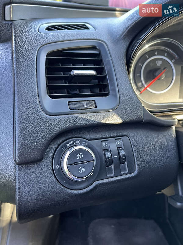 Універсал Opel Insignia 2015 в Києві