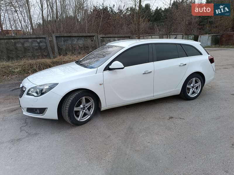 Універсал Opel Insignia 2015 в Коростишеві