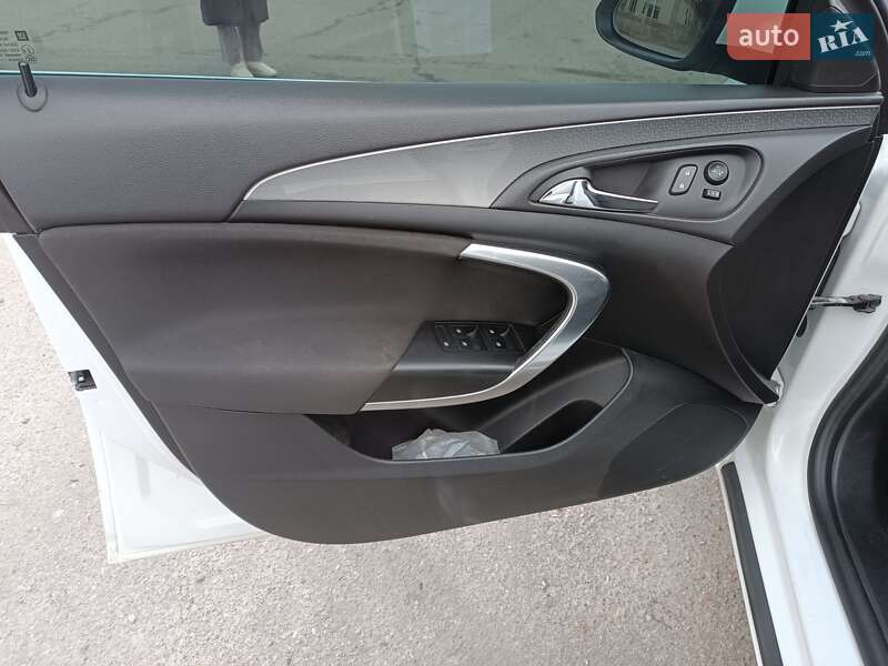 Універсал Opel Insignia 2015 в Коростишеві