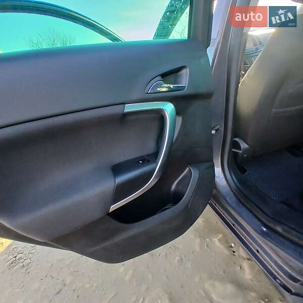 Універсал Opel Insignia 2014 в Калуші