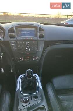 Универсал Opel Insignia 2012 в 