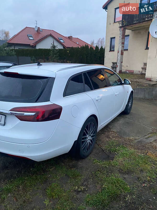 Універсал Opel Insignia 2015 в Івано-Франківську