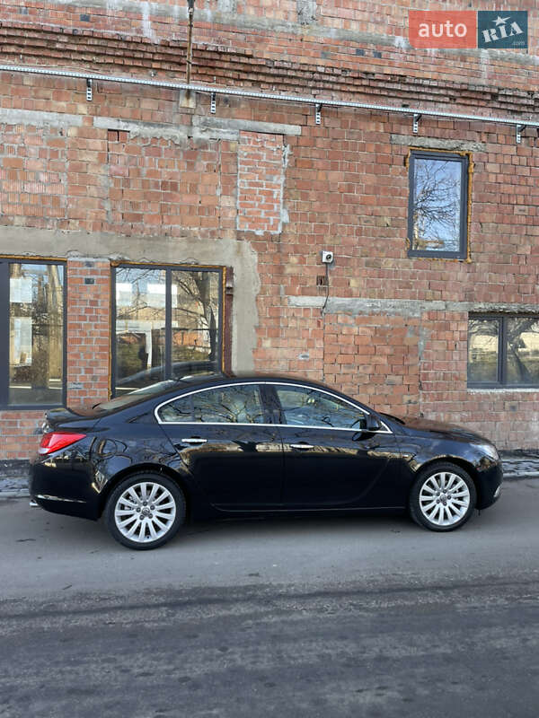 Седан Opel Insignia 2010 в Черновцах