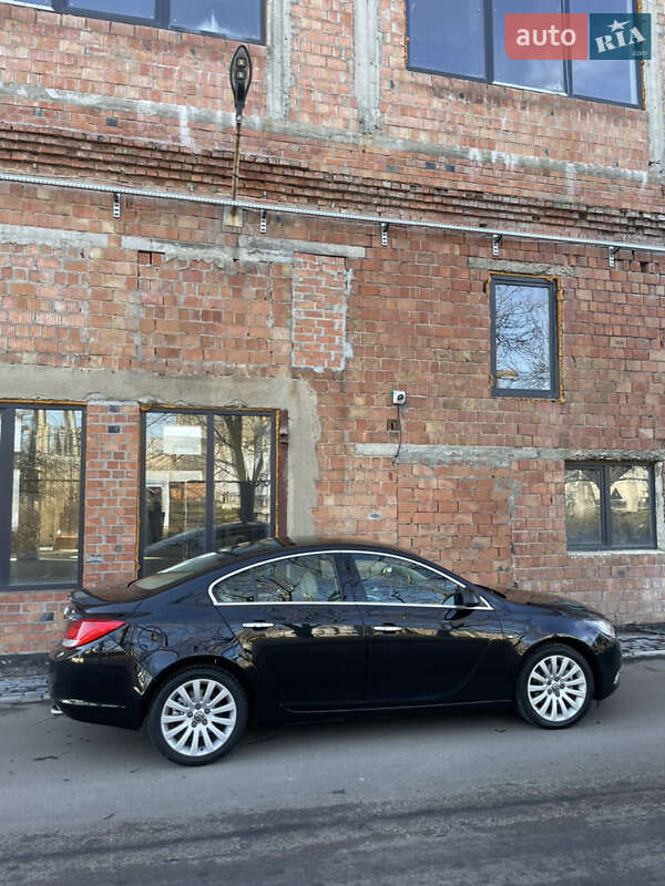 Седан Opel Insignia 2010 в Черновцах